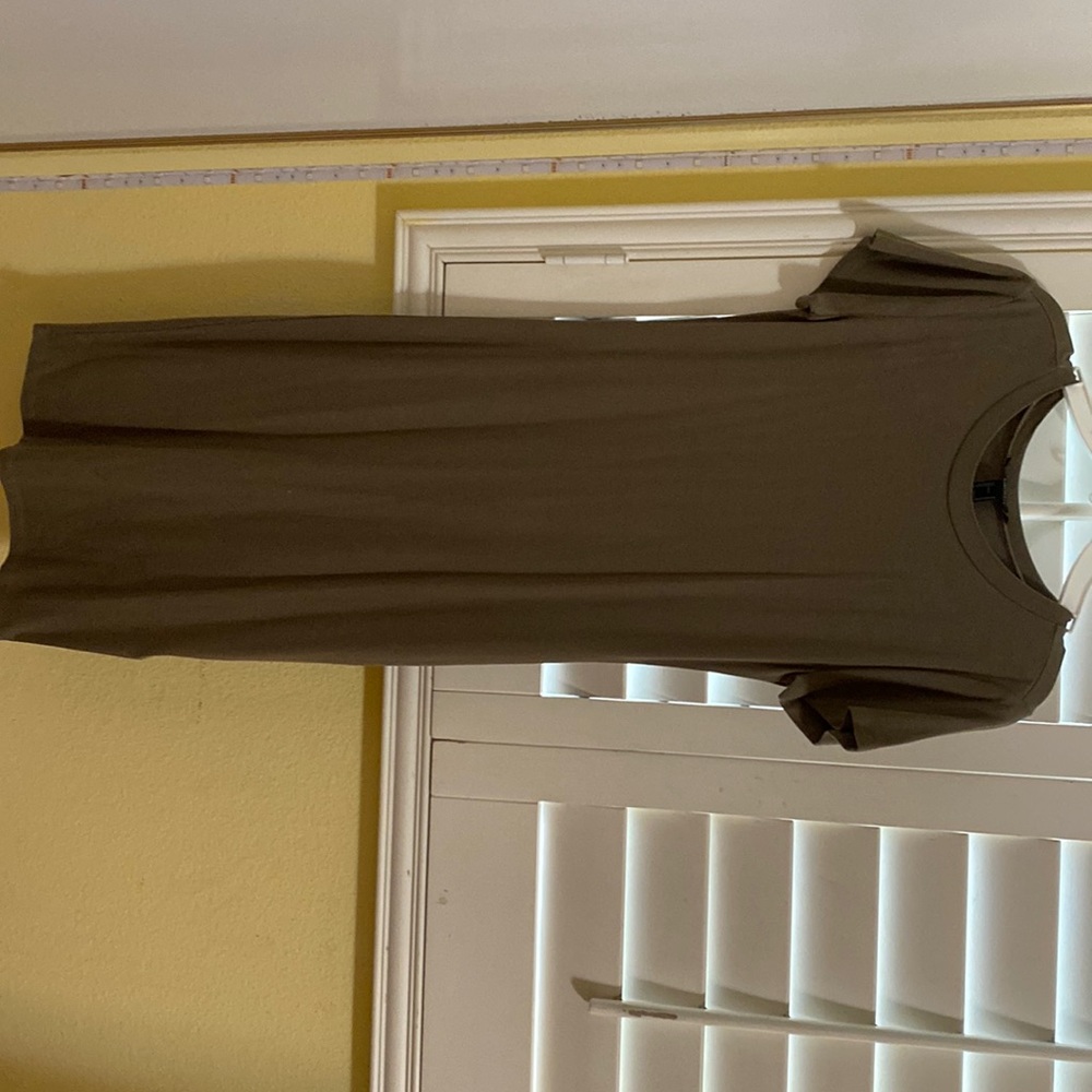 Fitted olive green dress. Casual, and to the knee